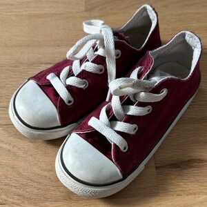 Converse All-Star low top maroon sneakers shoes little kids size 10